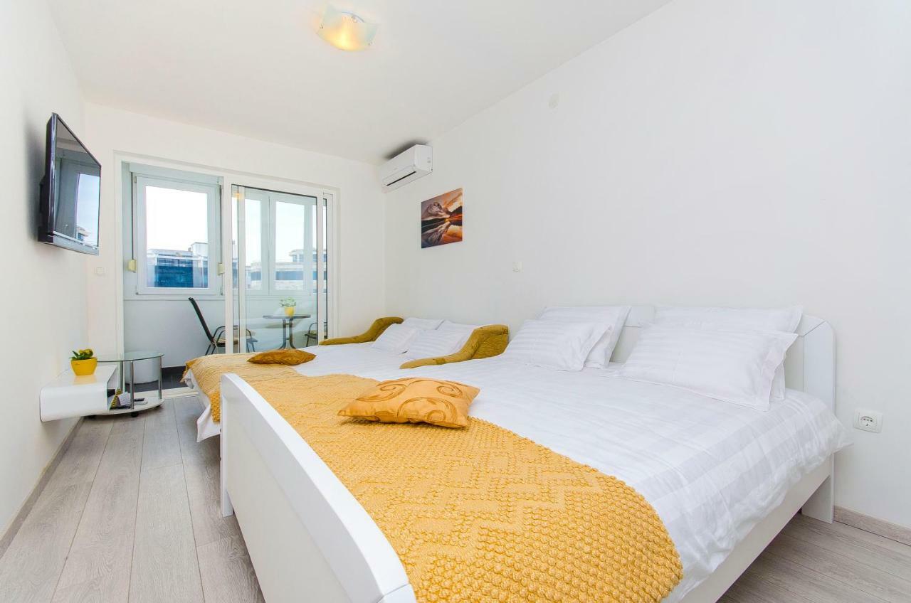 Side By Side Apartments Split Luaran gambar